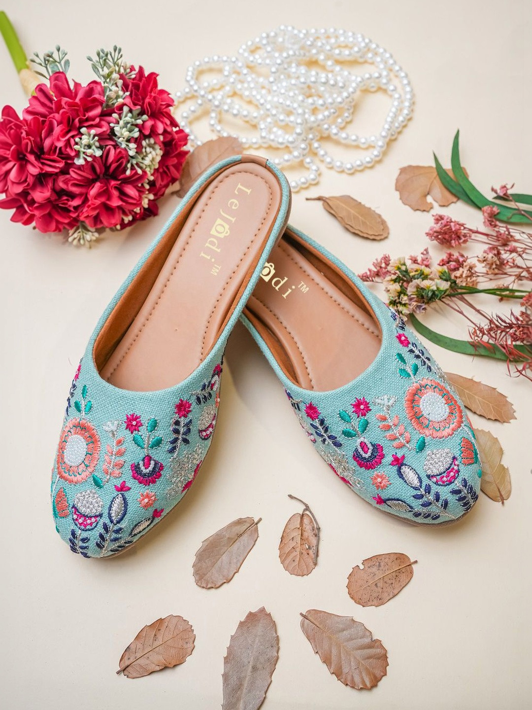 LEJODI Women Embellished Mojaris Flats
