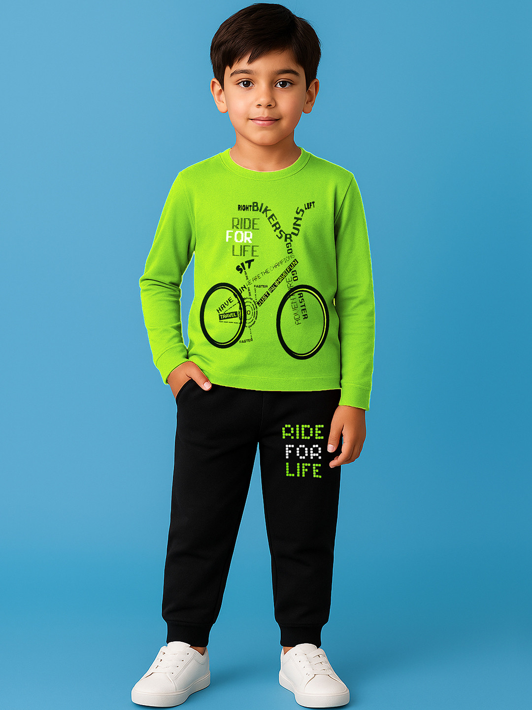 KUCHIPOO Boys Graphic Printed Round Neck Clothing Set