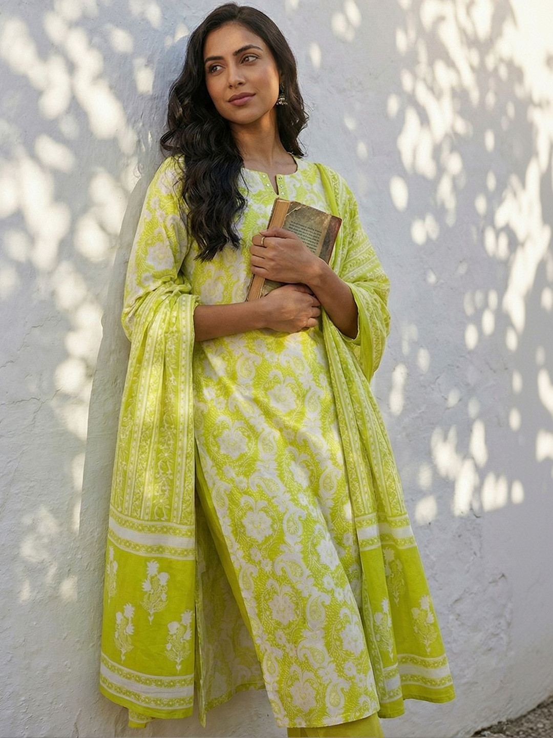Indo Era Women Floral Printed Regular Thread Work Pure Cotton Kurta with Trousers & With Dupatta