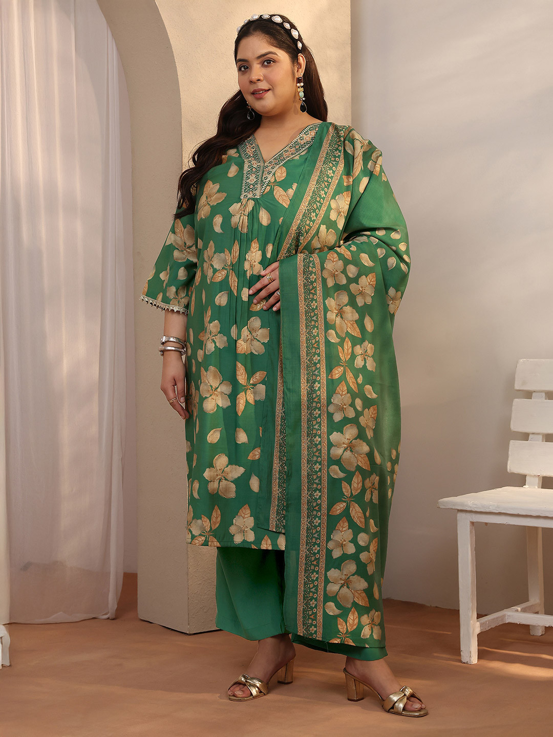 Extra Love By Libas Plus Size Women Floral Printed Pleated Kurta with Trousers & Dupatta
