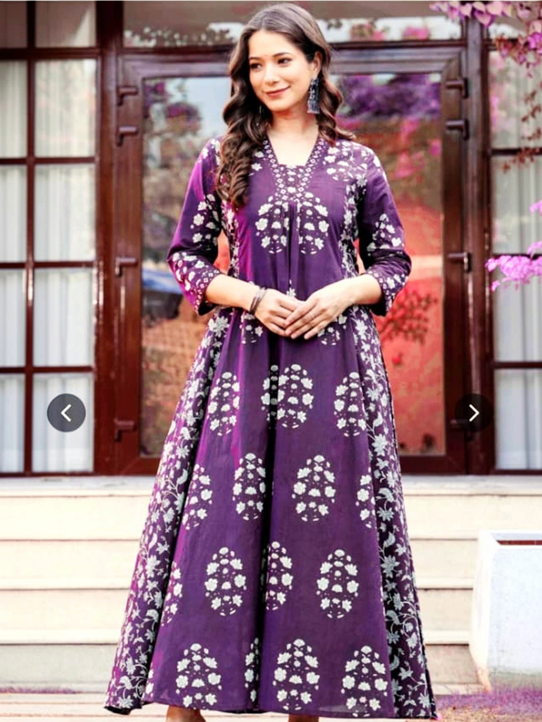 DSS FASHION Women Floral Printed Mirror Work Floral Anarkali Kurta
