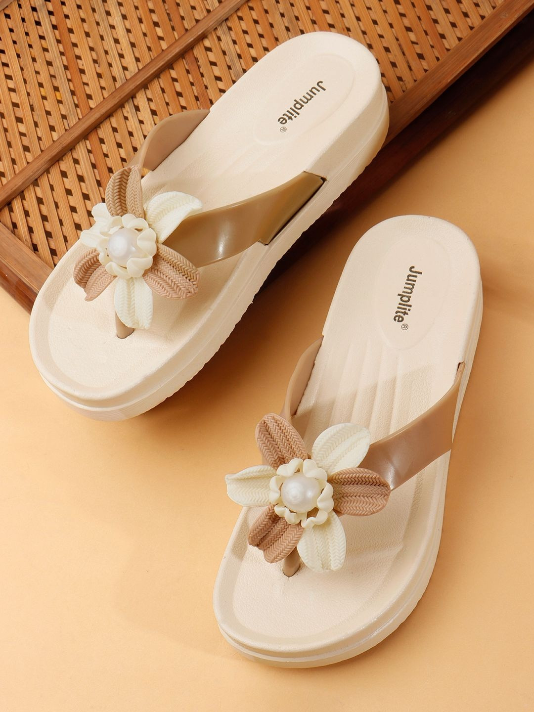 JUMPLITE Women Embellished Rubber Thong Flip-Flops