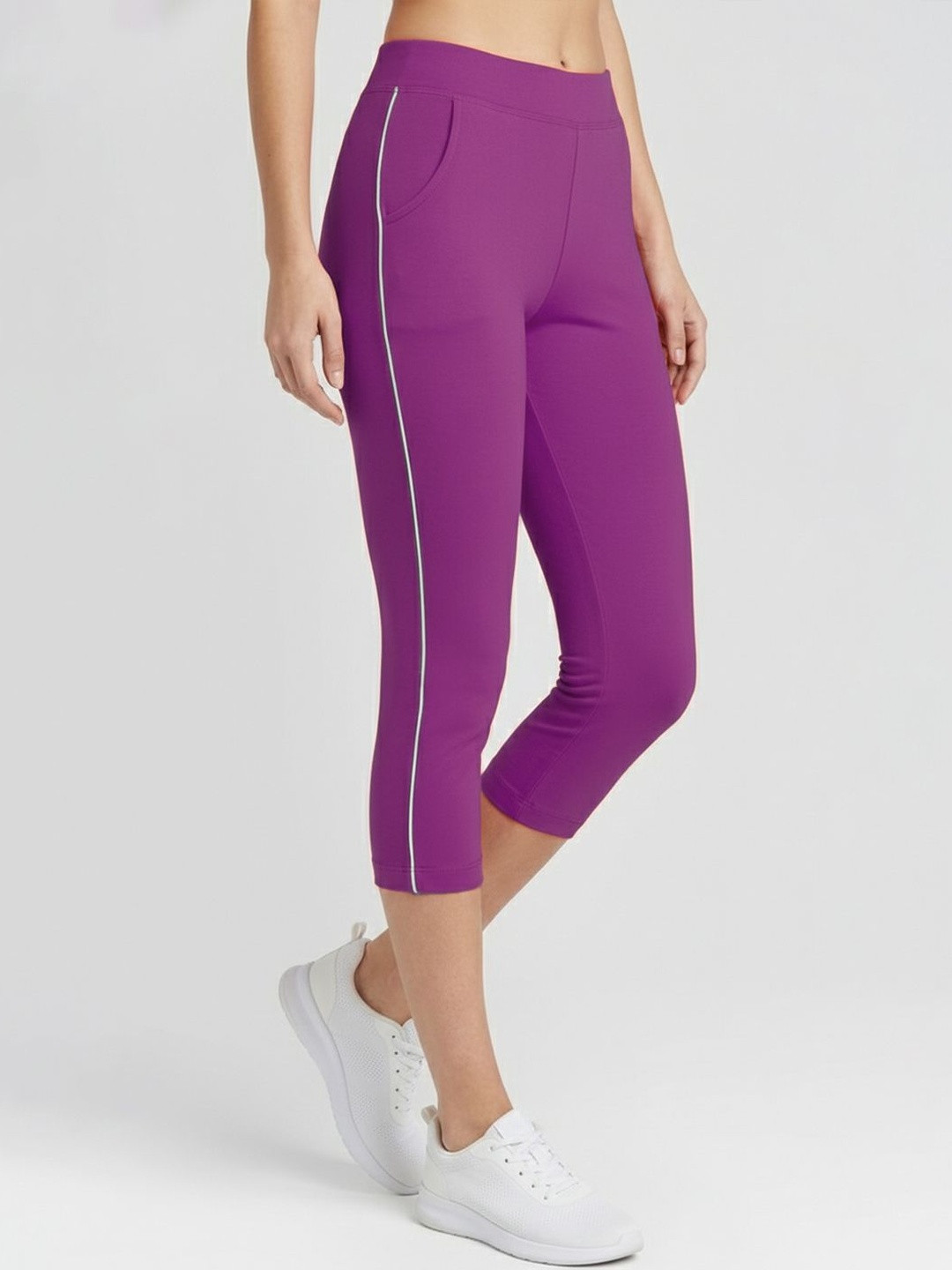 LYCOT Training or Gym Three-Fourth Length Tights