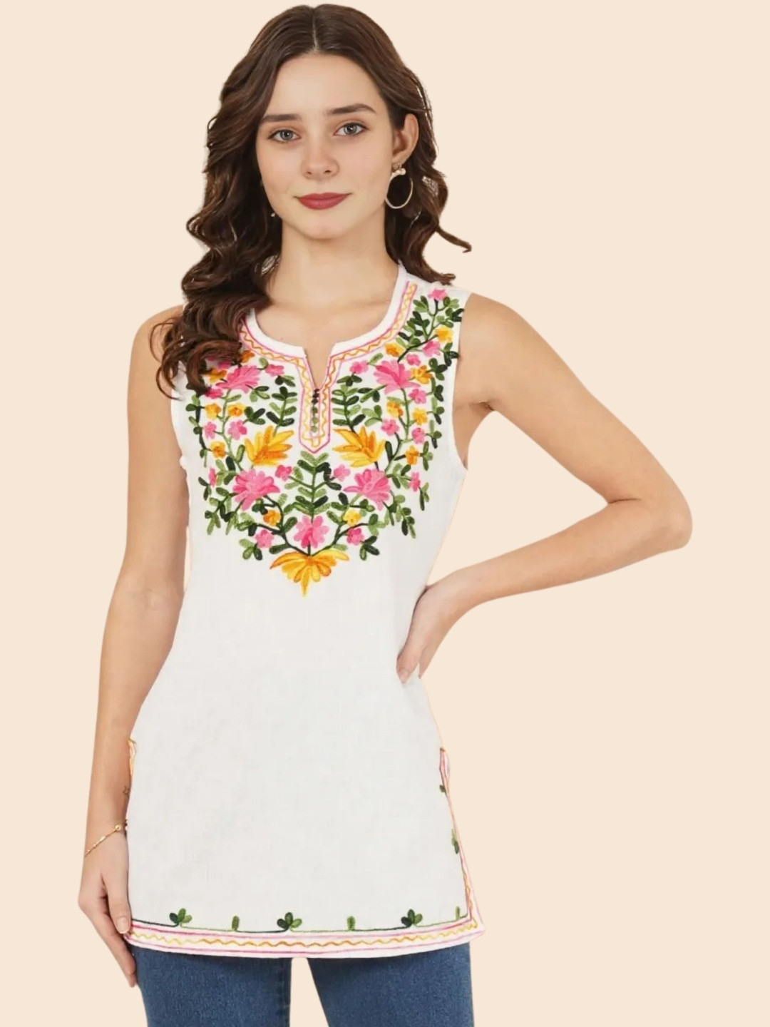 Hyba Women Floral Embroidered Floral Khadi Kurta