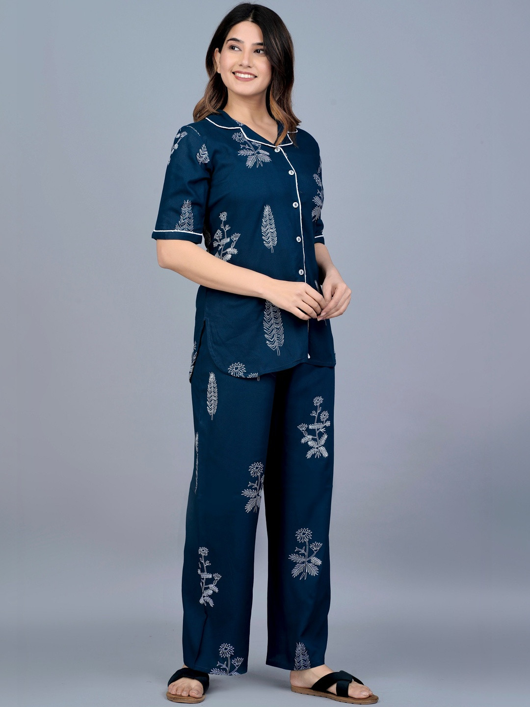 KALINI Women Printed Night suit