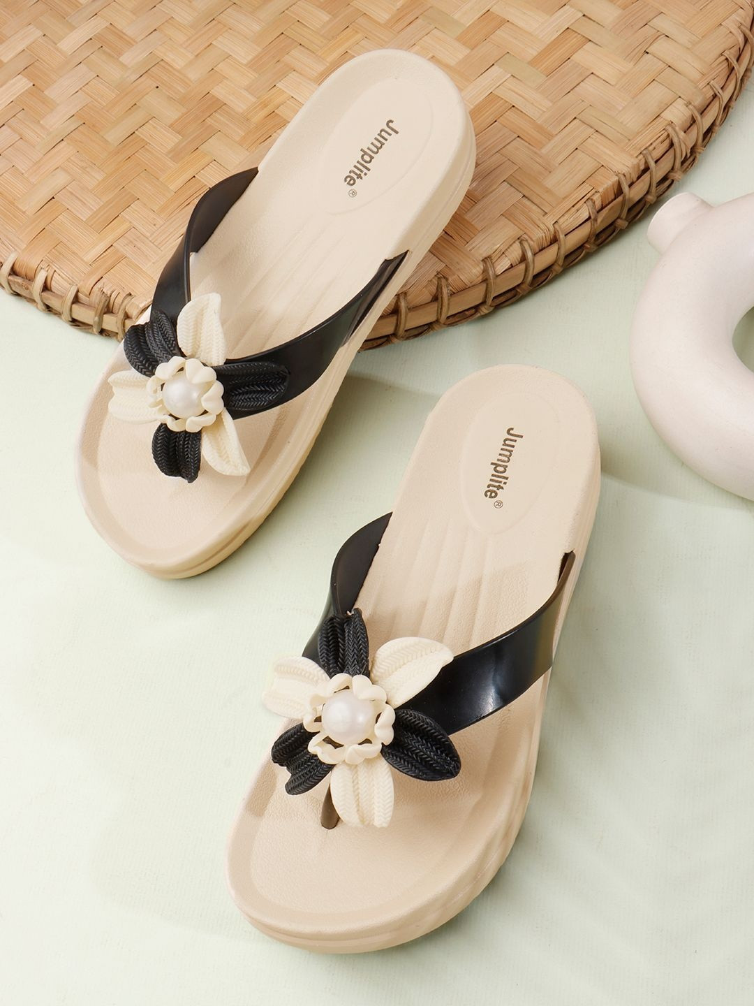 JUMPLITE Women Embellished Rubber Thong Flip-Flops
