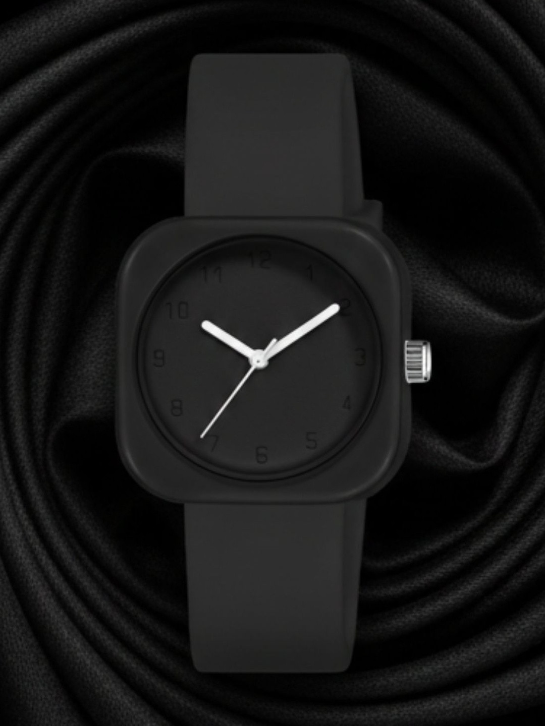 LUXURIT Women Dial & Straps Analogue Watch LXKW-903-BLACK