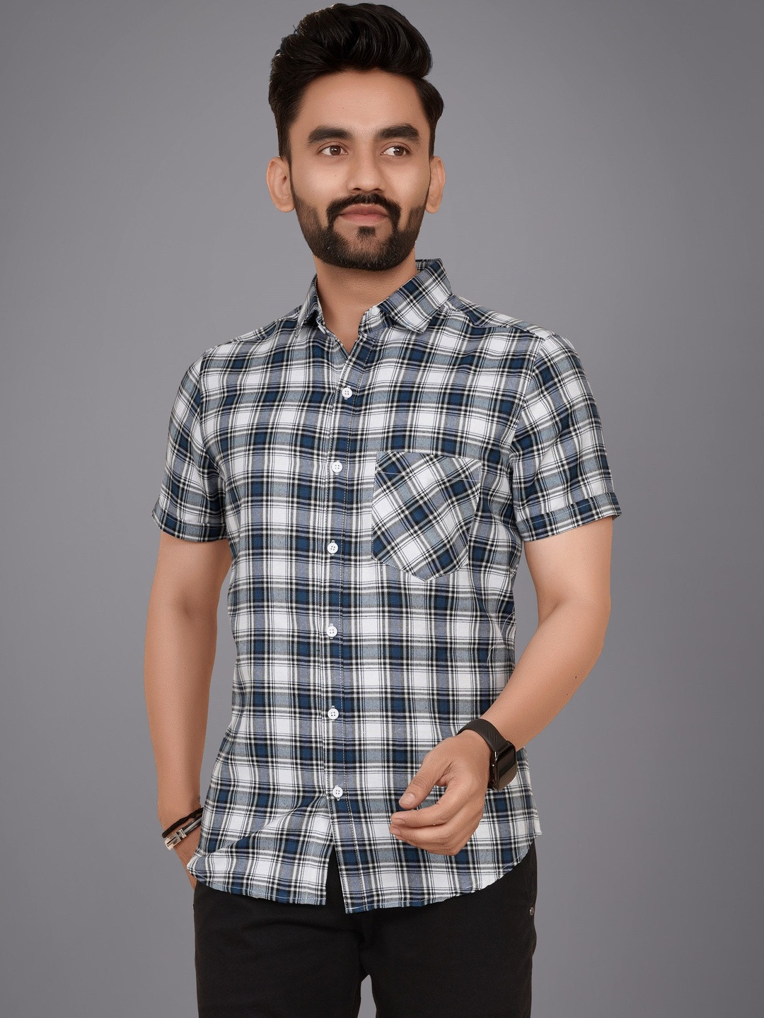 Metronaut Men Checked Casual Shirt
