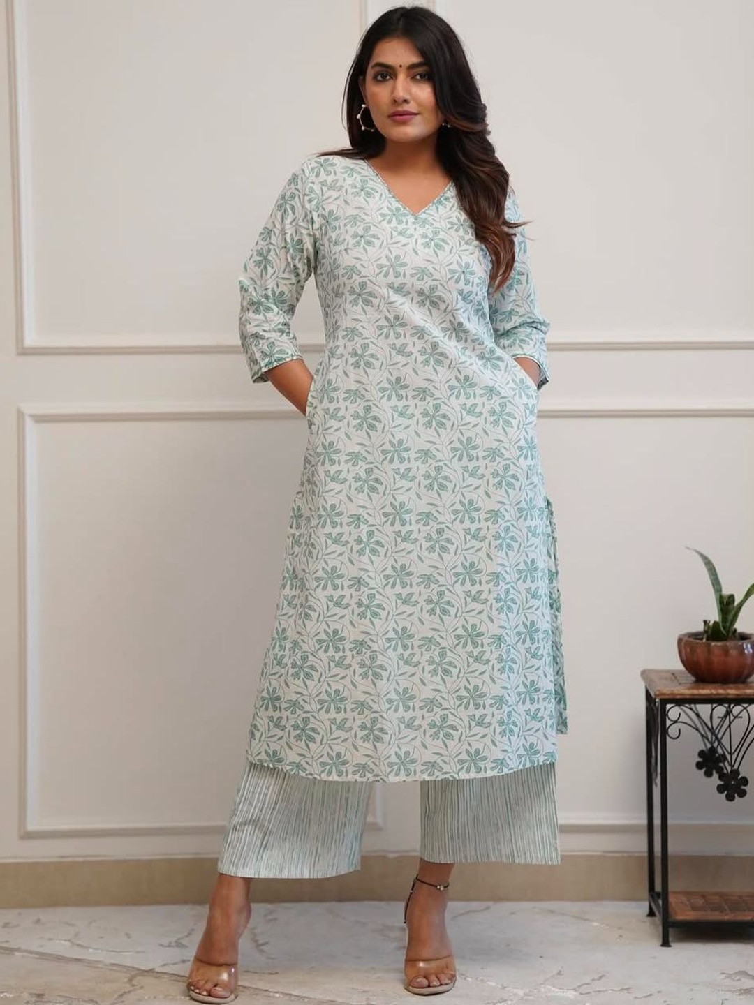 YUSRA Women Floral Printed Regular Kurta with Palazzos