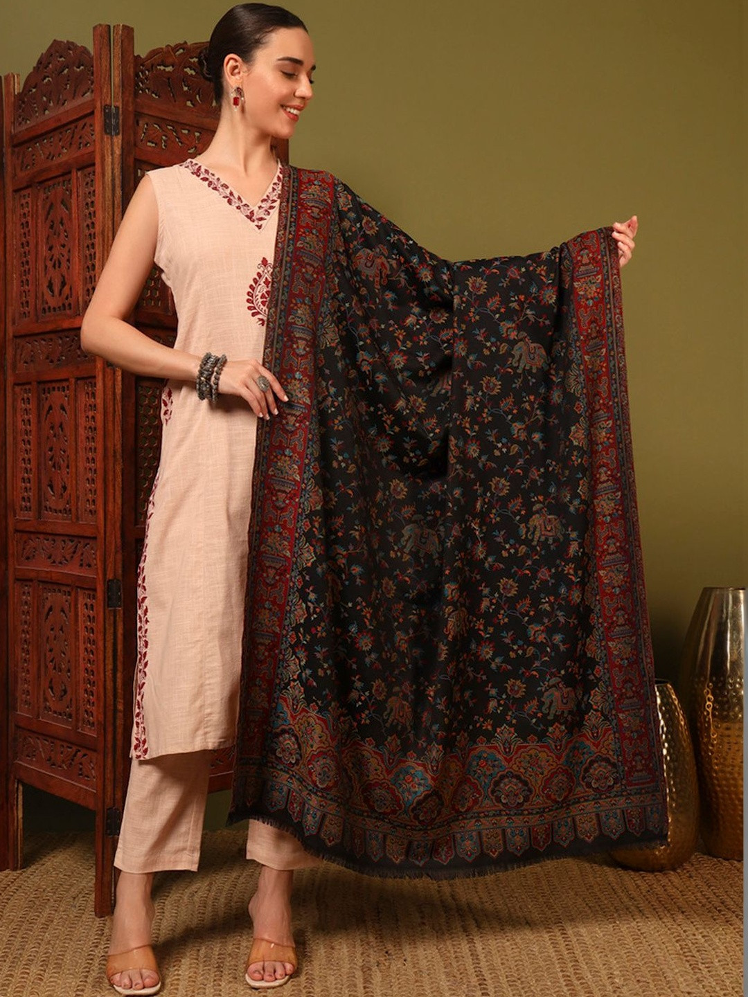 KANIDAR Women Animal Woven Design Shawl