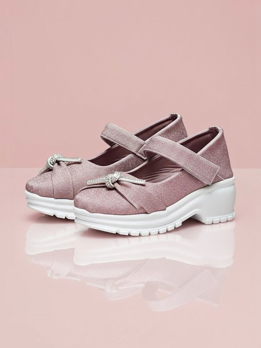 FootStation Girls Textured Ballerinas