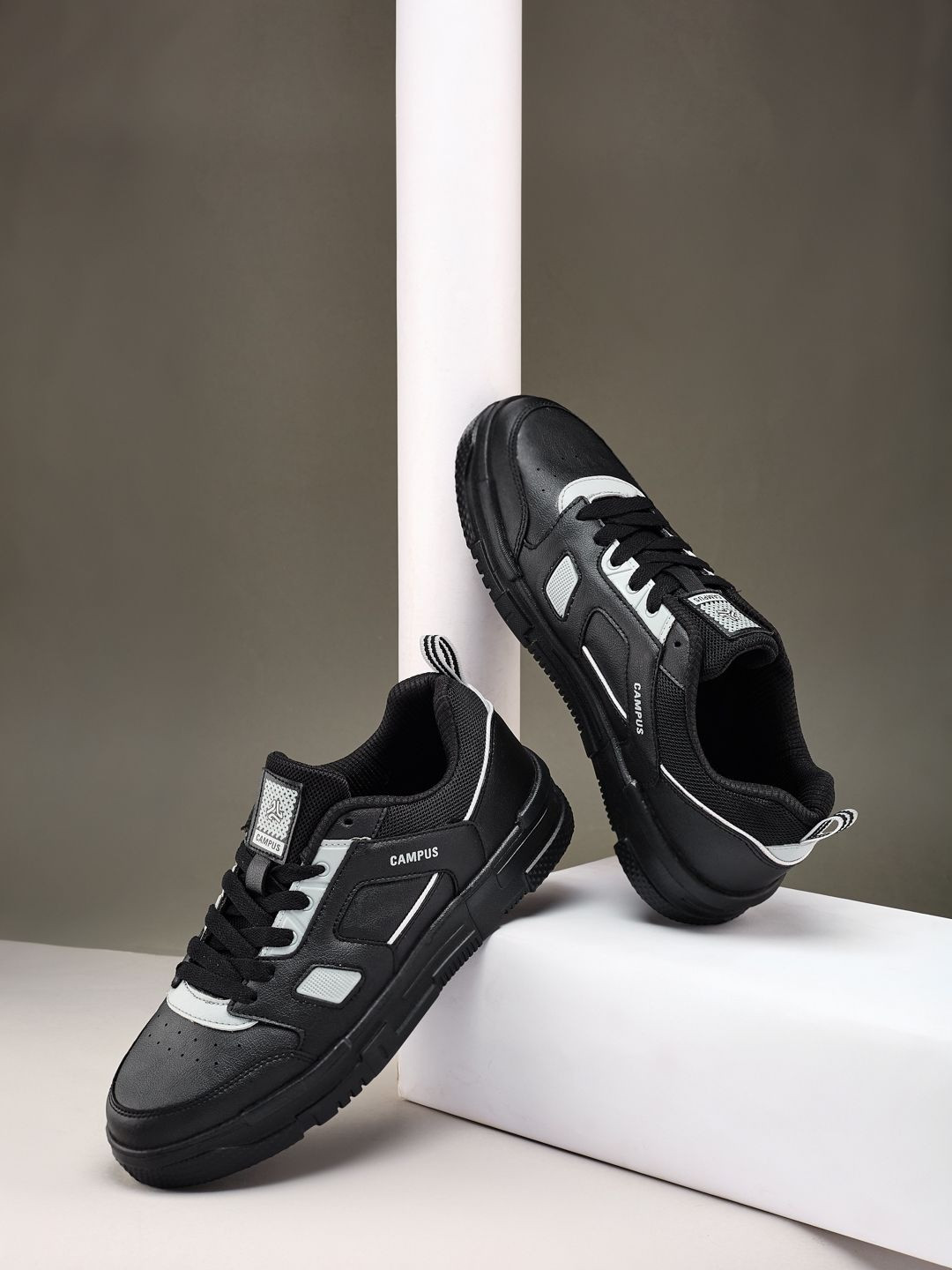 Campus STOMP Men Colourblocked Sneakers