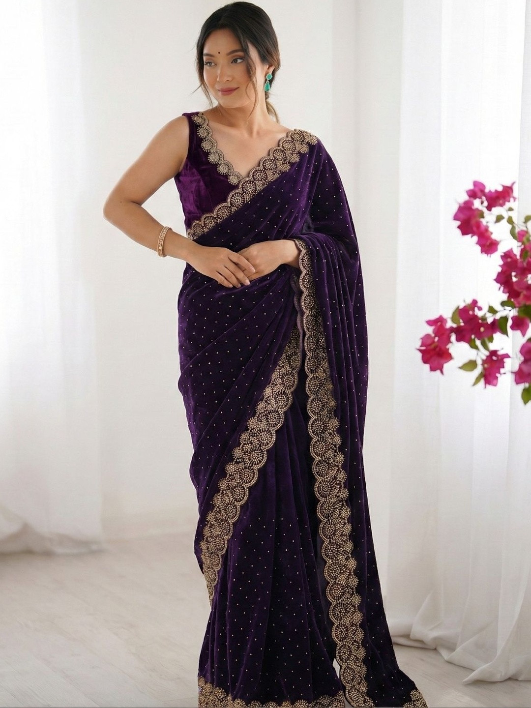 DIVASTRI Embellished Embroidered Silk Blend Heavy Work Saree