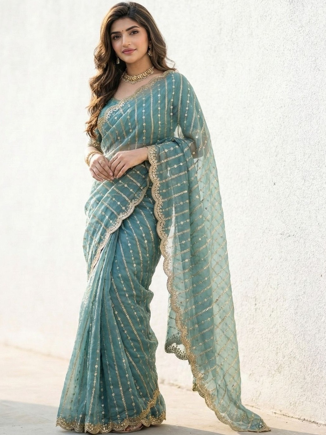 DIVASTRI Embellished Zari Satin Heavy Work Saree