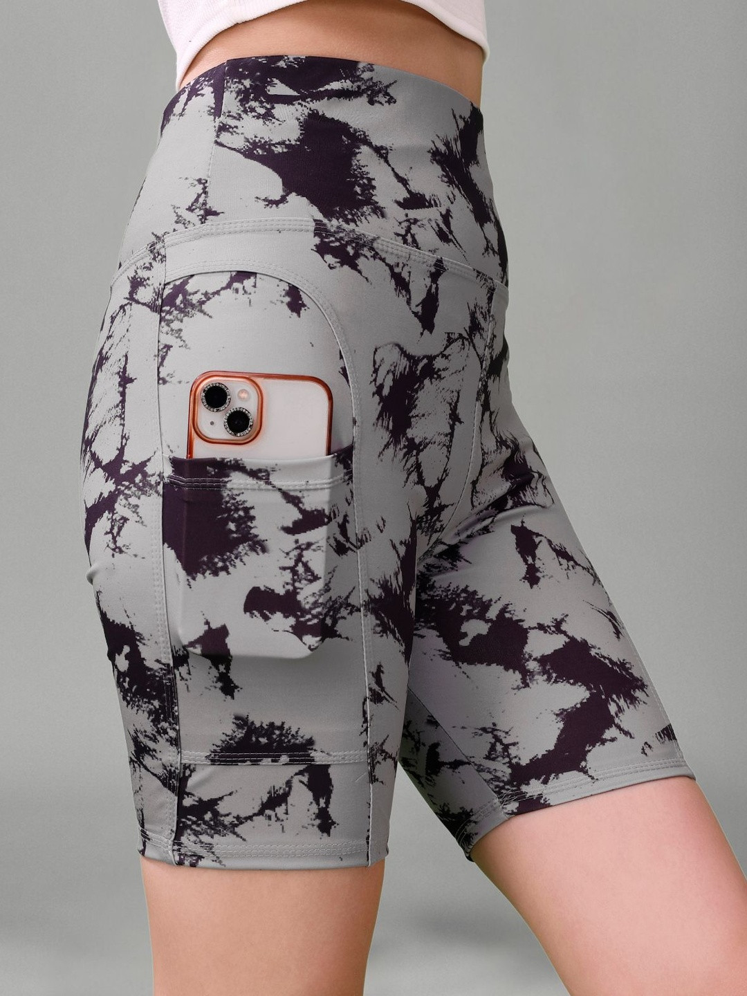KASHIKAY CREATION Women Printed Slim Fit High-Rise Sports Shorts