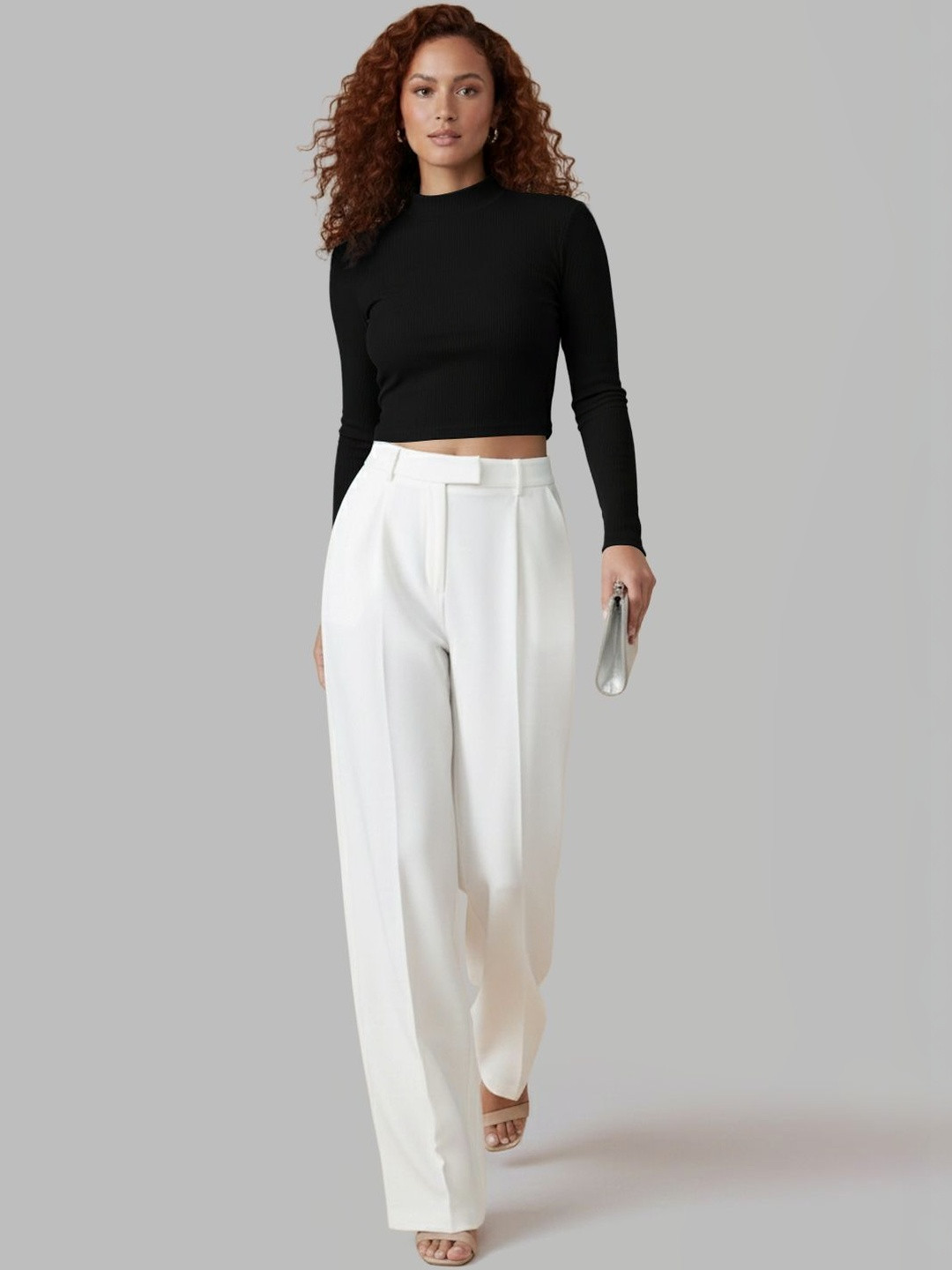 Navyankaa Crop Top