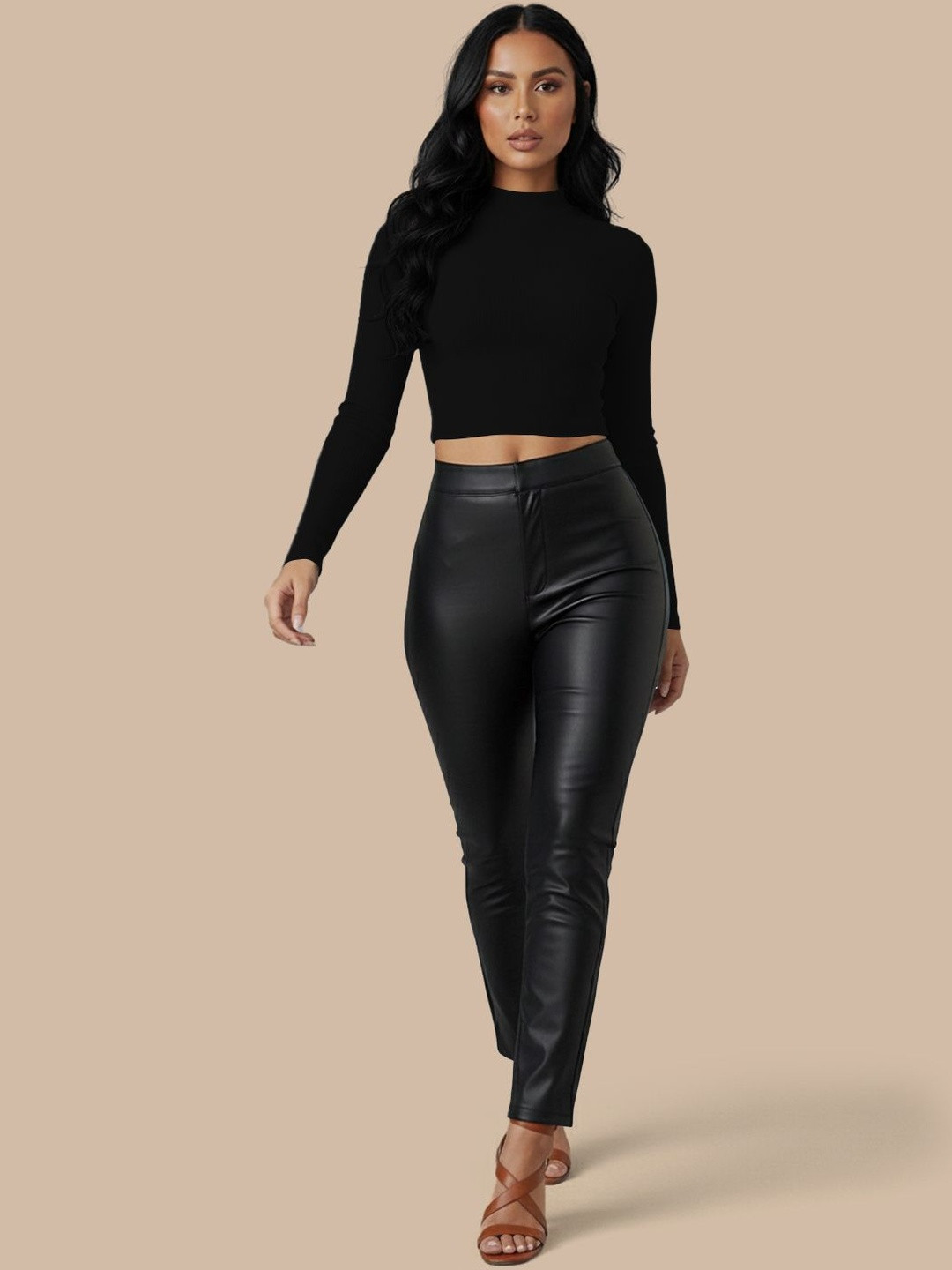 Navyankaa Crop Top