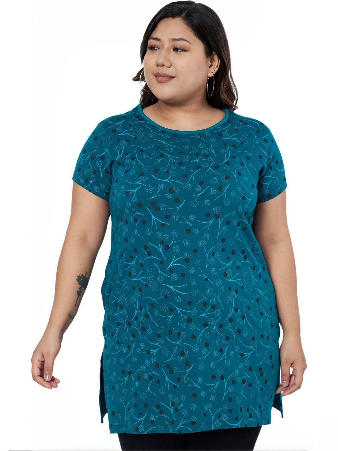 Startouch Women Floral Printed Pockets T-shirt