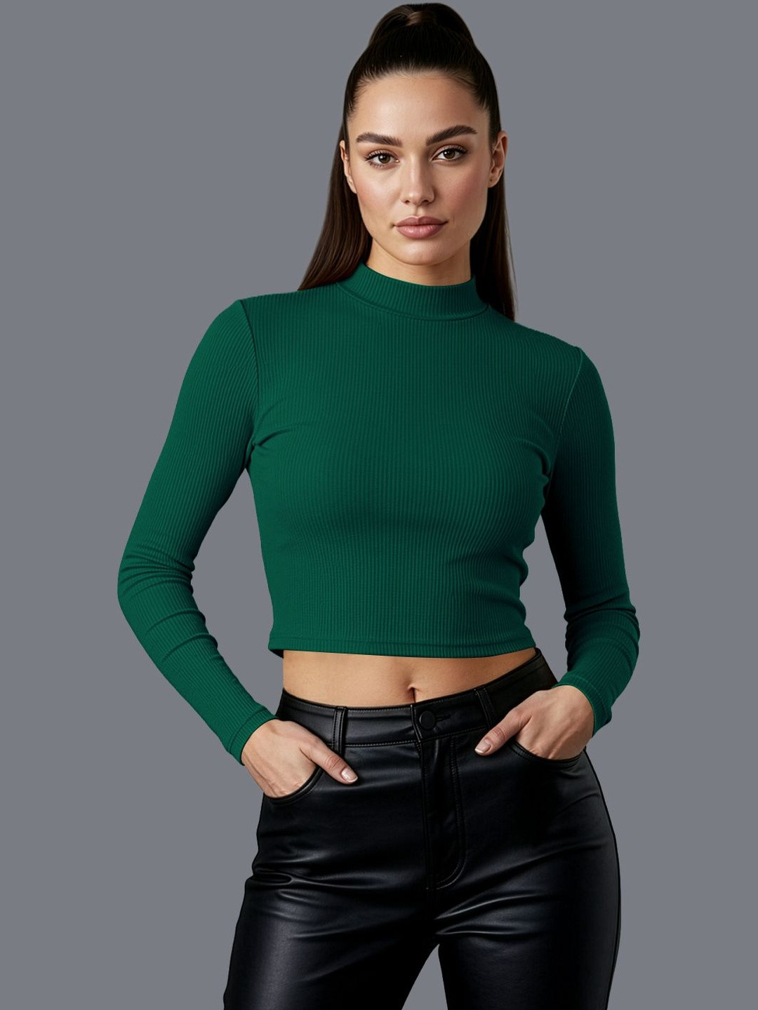 Navyankaa Crop Top