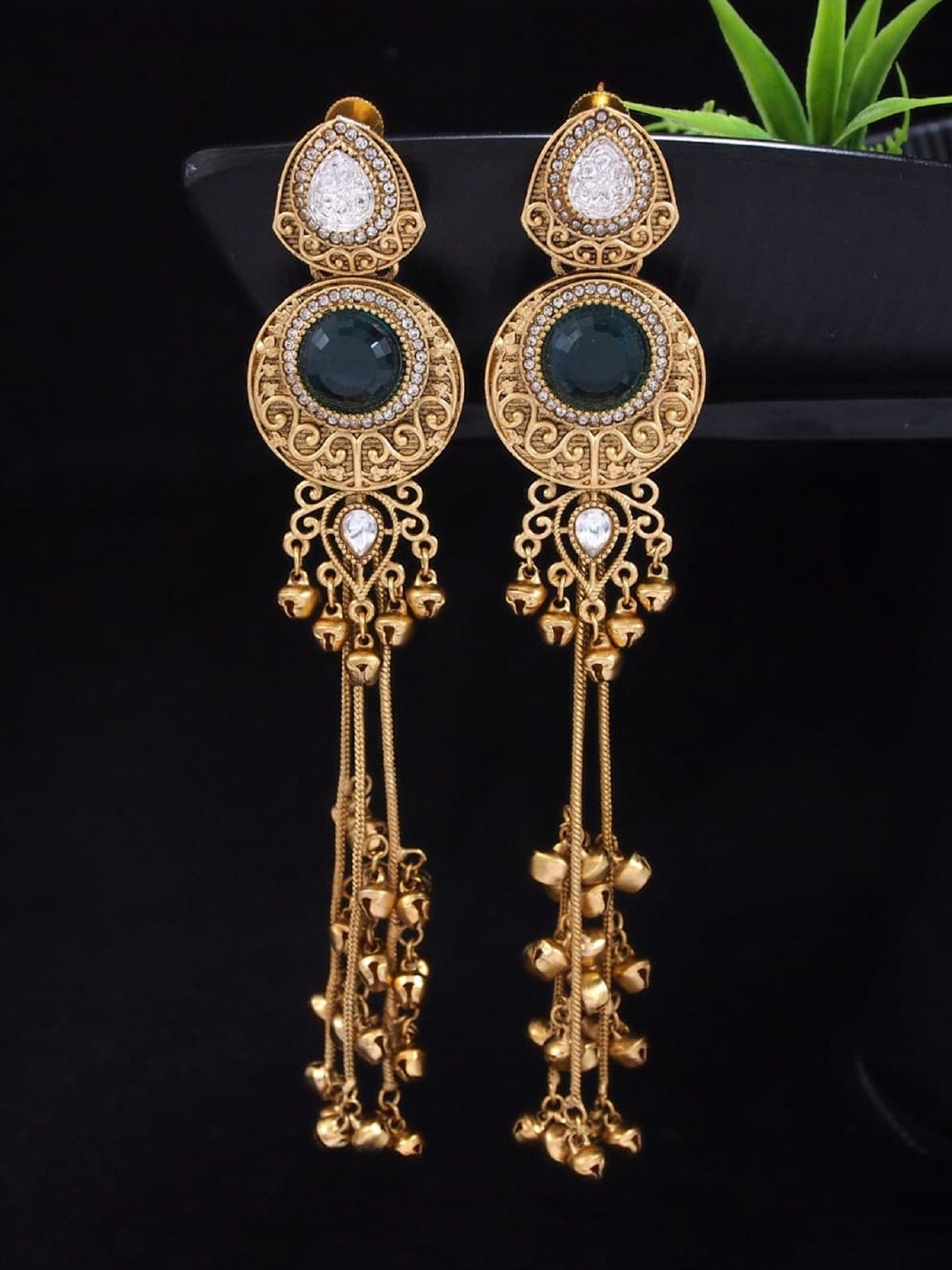 House of Pataudi Gold-Plated Kundan Shoulder Duster