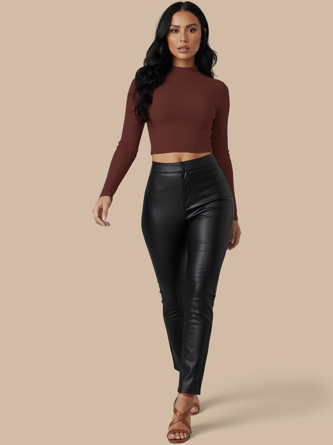 Navyankaa Crop Top