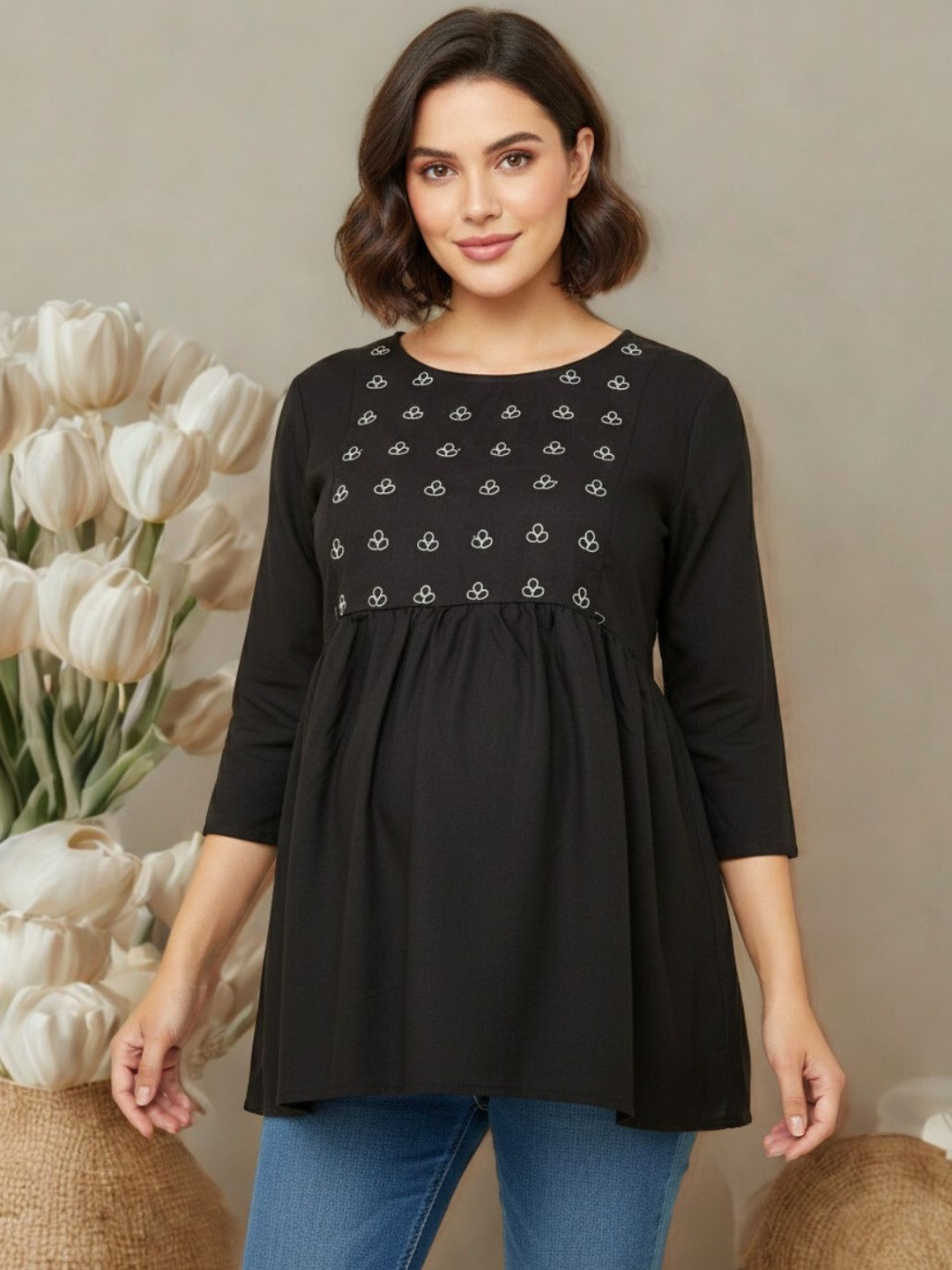Vaidiki Embroidered Maternity Feeding Top