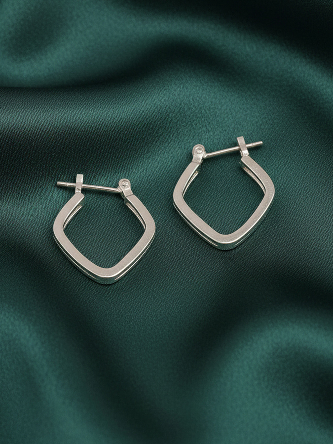 Estele Rhodium-Plated Classic Hoop Earrings