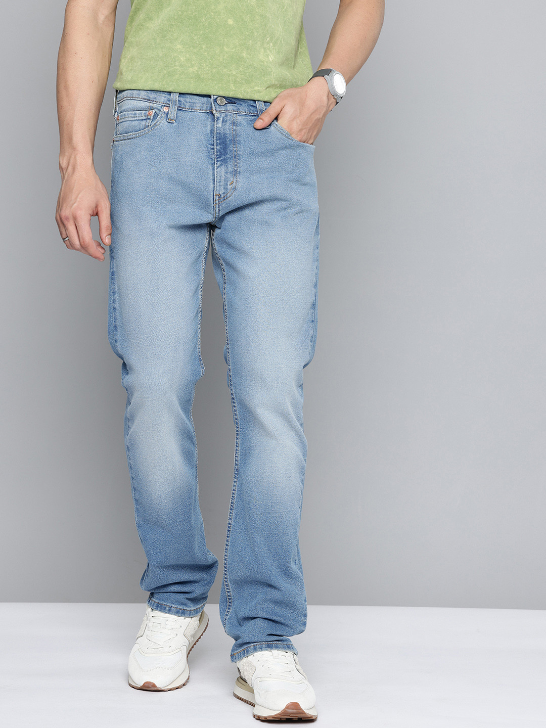Levis Men 513 Slim Straight Stretchable Jeans