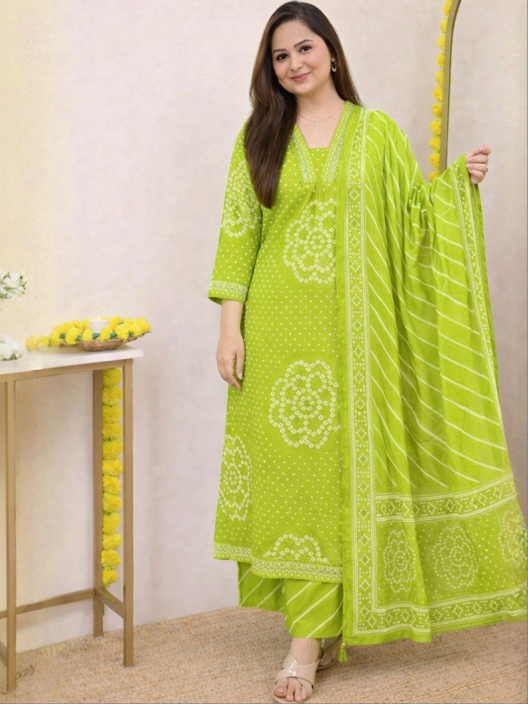 Jouglowriyaa Women Ethnic Motifs Printed Regular Kurta with Palazzos & With Dupatta