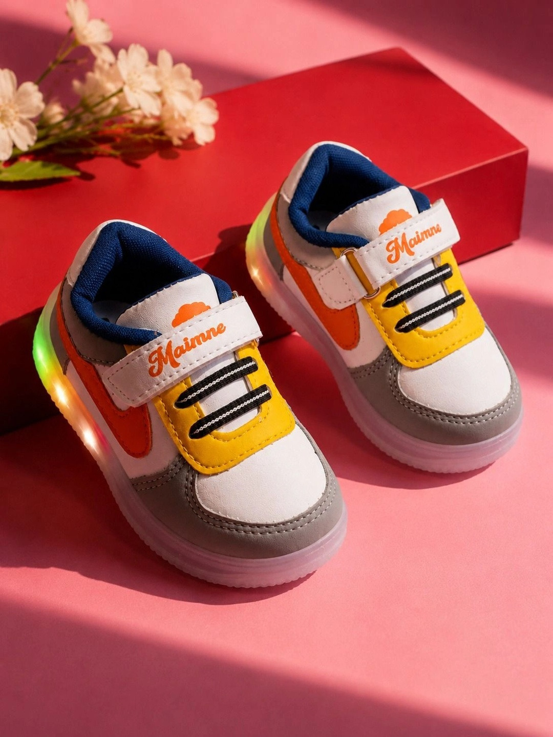 MAIMNE Kids Colourblocked Round Toe Sneakers