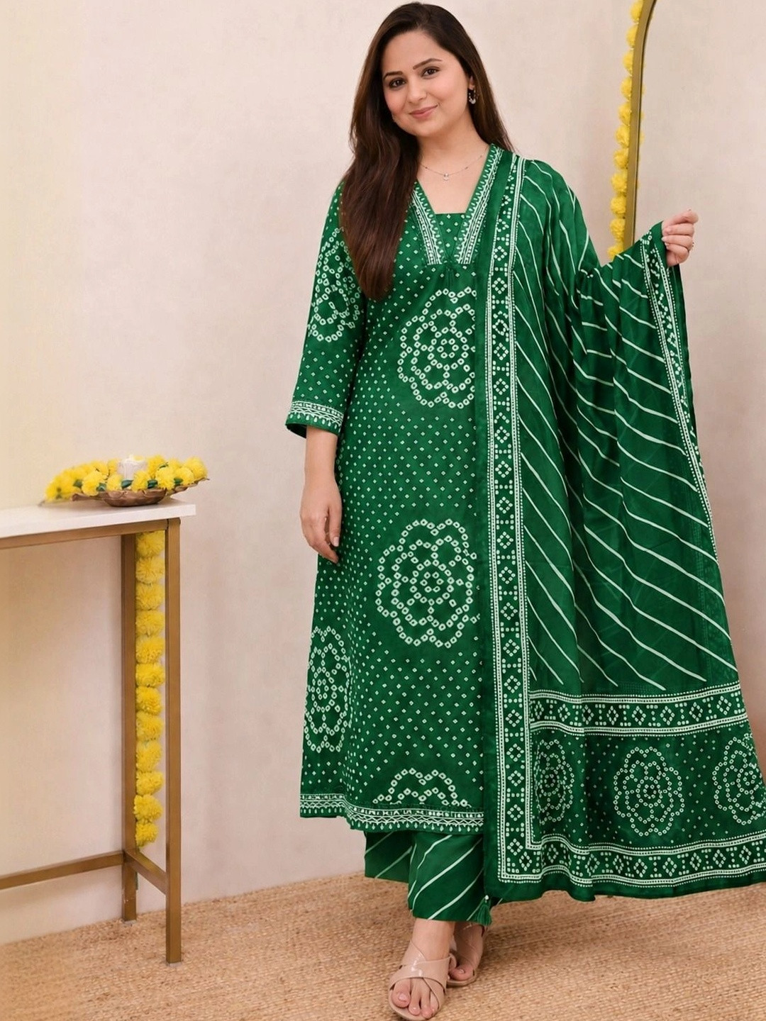 Jouglowriyaa Women Ethnic Motifs Dyed Regular Kurta with Palazzos & With Dupatta