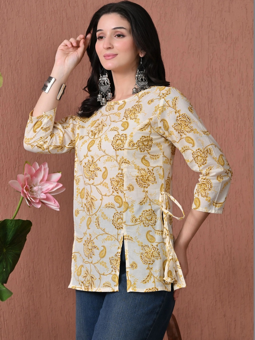 SANGAKURTI Women Floral Printed Boat Neck Cotton Kurti