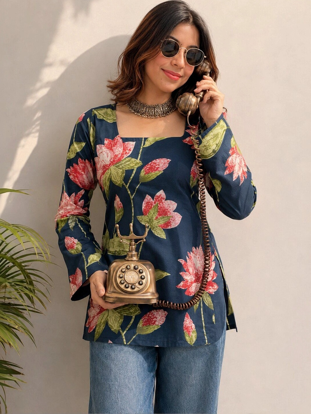 Handish Women Floral Printed Flared Sleeves Indie Florals Kurta