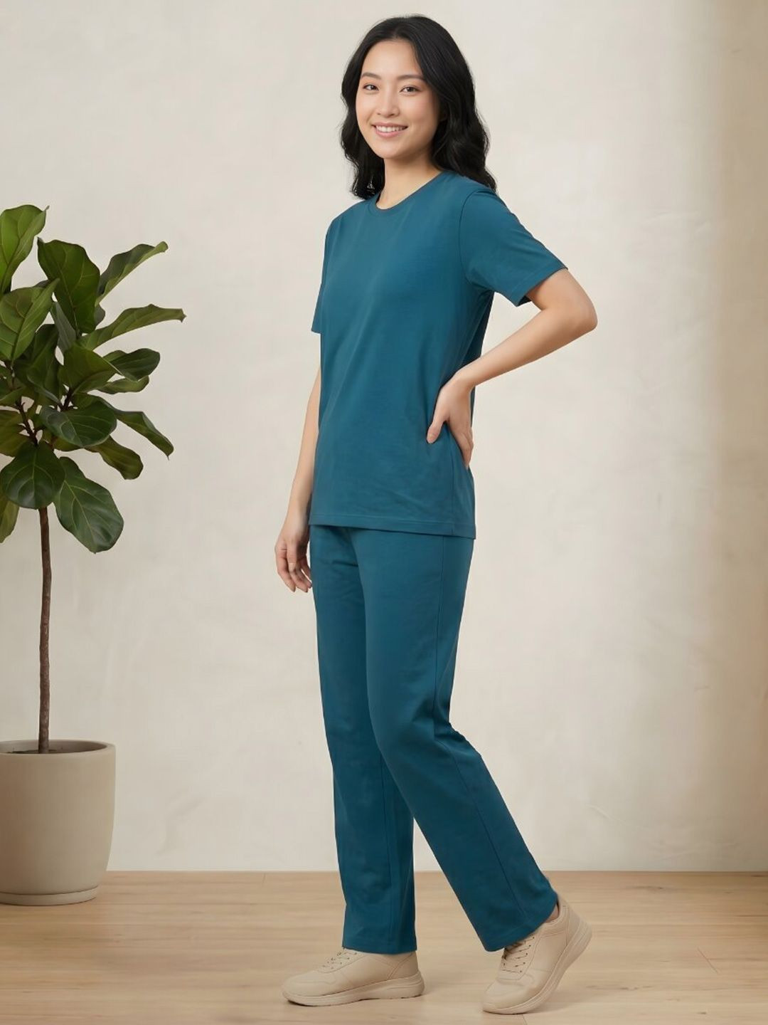 Stem Rope Solid T-shirt with Palazzos