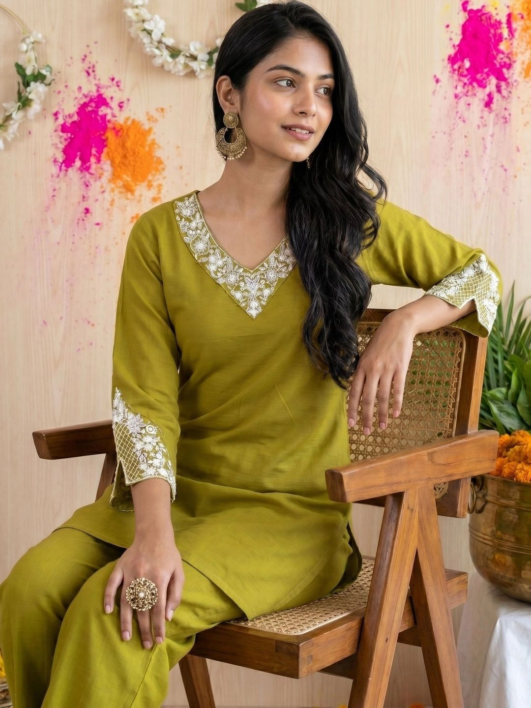 Fashionior Women Ethnic Motifs Embroidered Regular Thread Work Kurti with Trousers