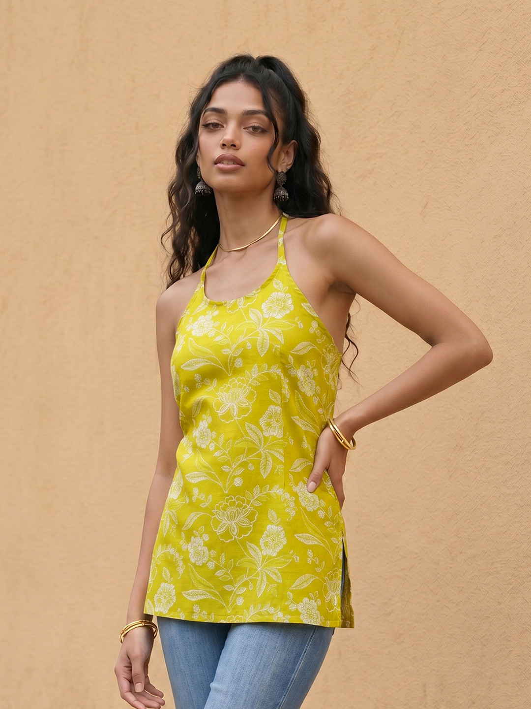 fusion by glitchez Floral Printed Halter Neck Kurti