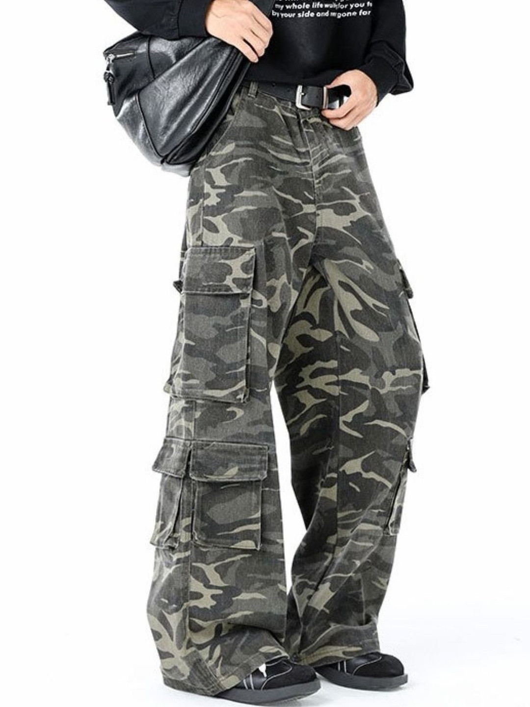 Suo Men Camouflage Printed Relaxed Trousers
