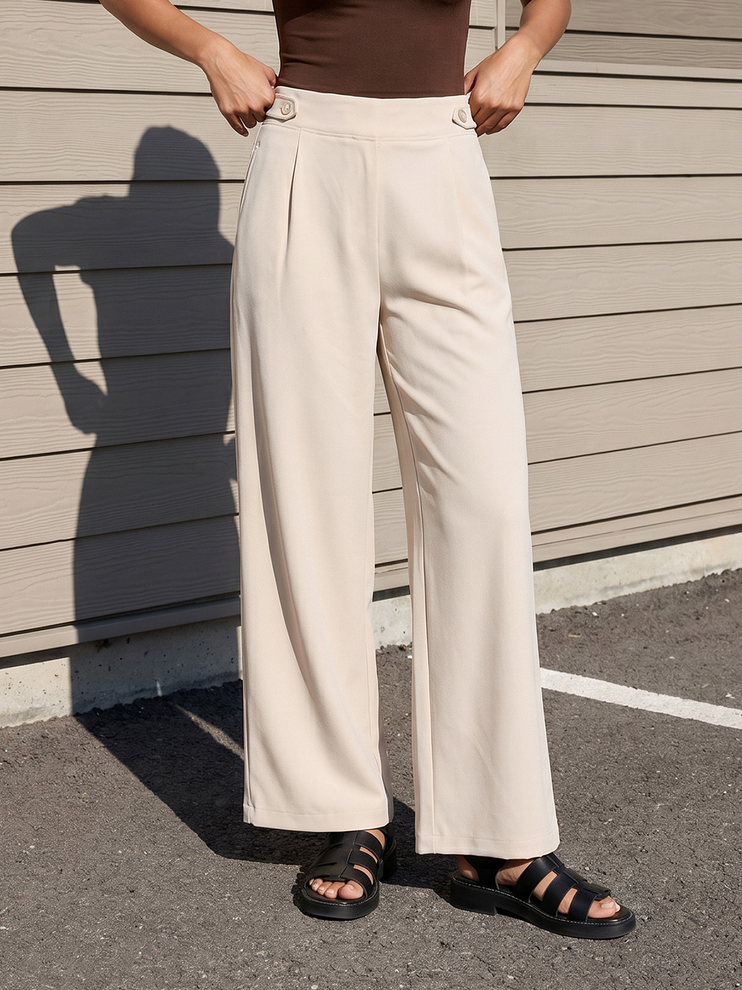 Roadster Women Trousers
