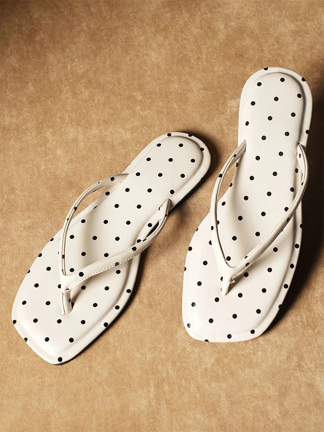 Theater Annistons Cream Polka Embellished Lightweight Flat Flip Flops for Women