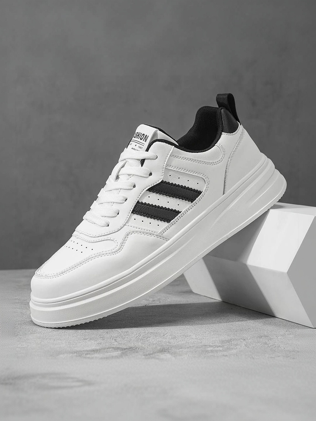 Fition Men Colourblocked PU Sneakers