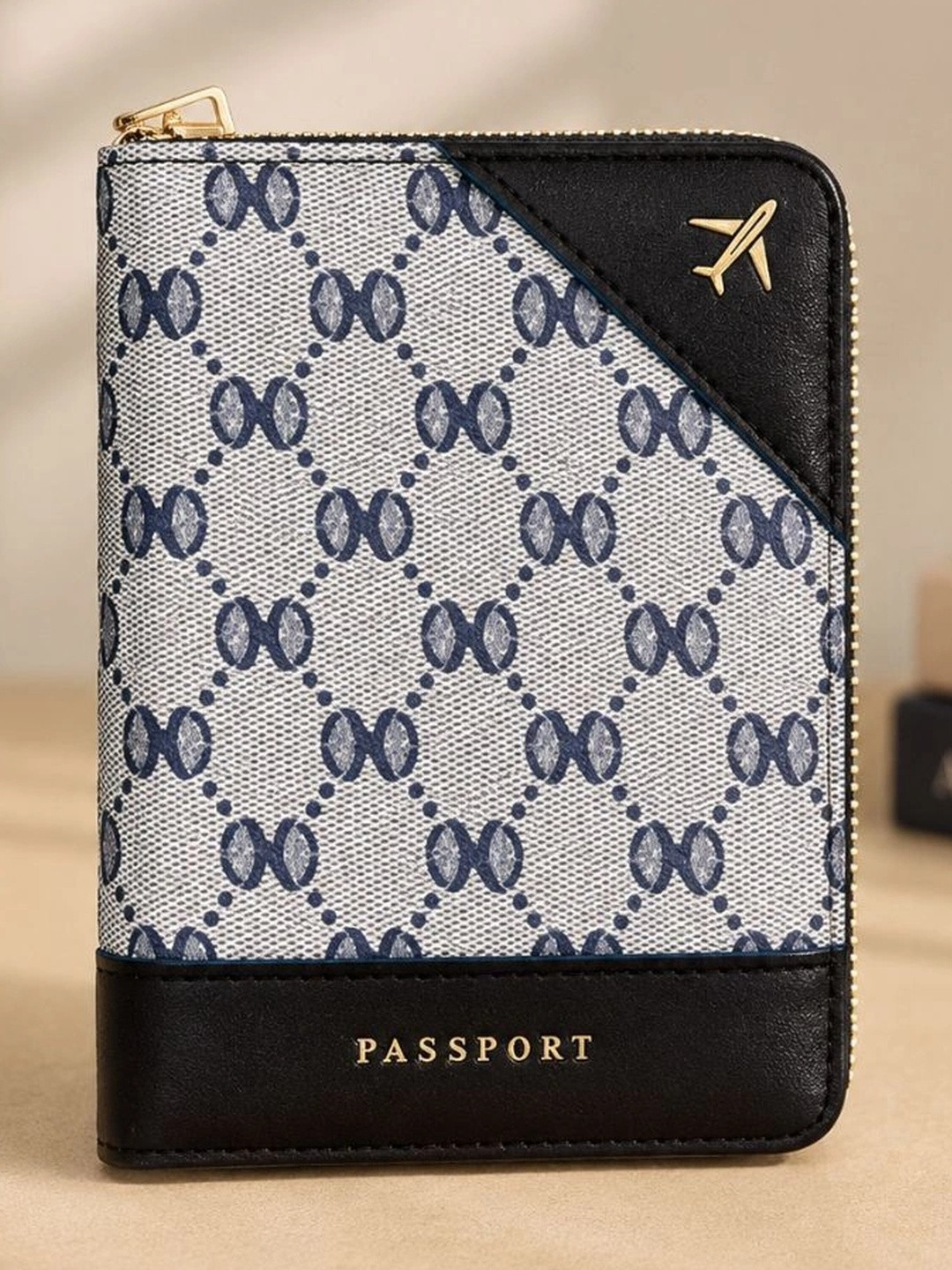 Bracevor Unisex Printed PU Passport Holder