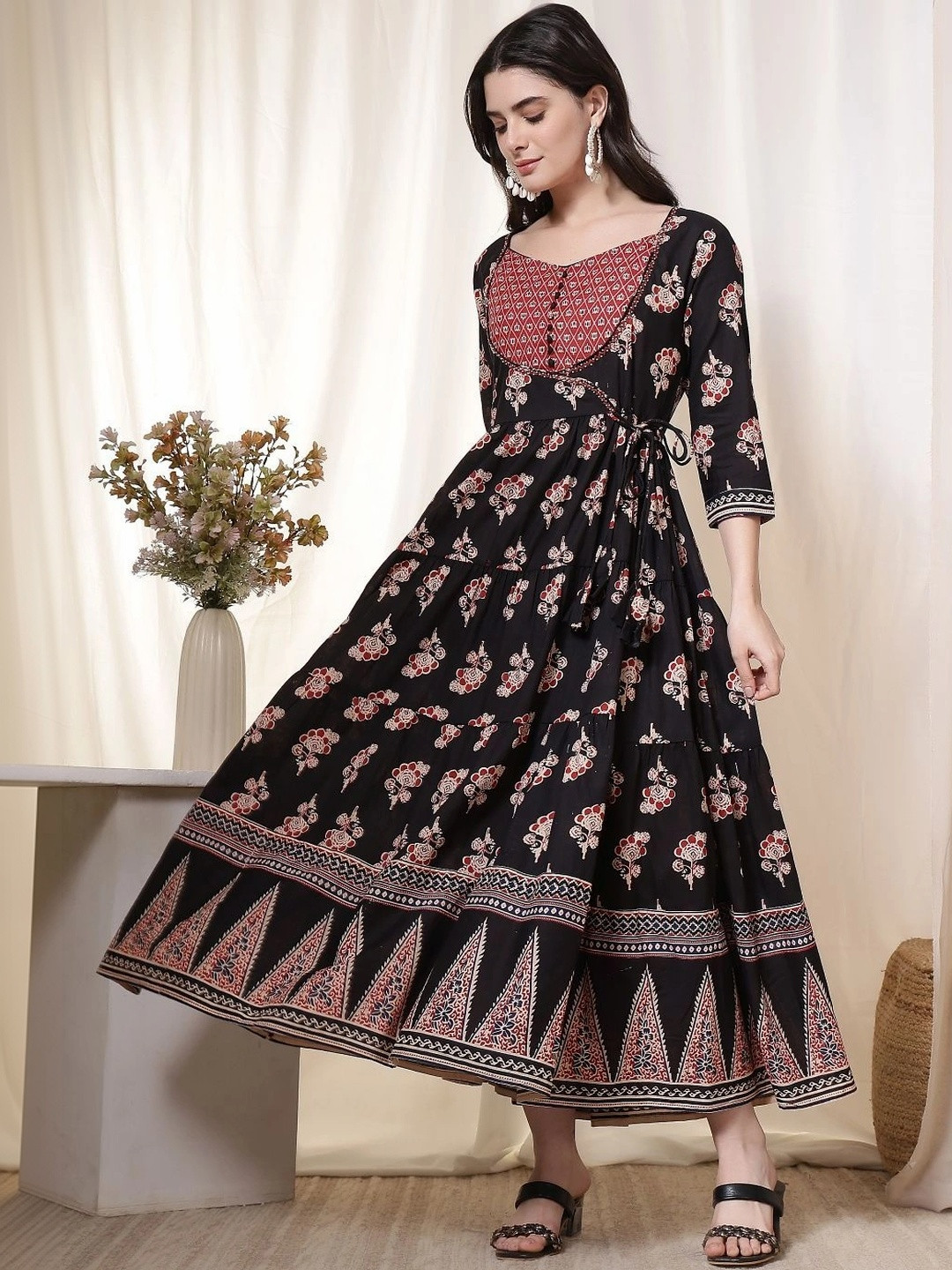 Sangria Women Floral Printed Indie Prints Anarkali Kurta