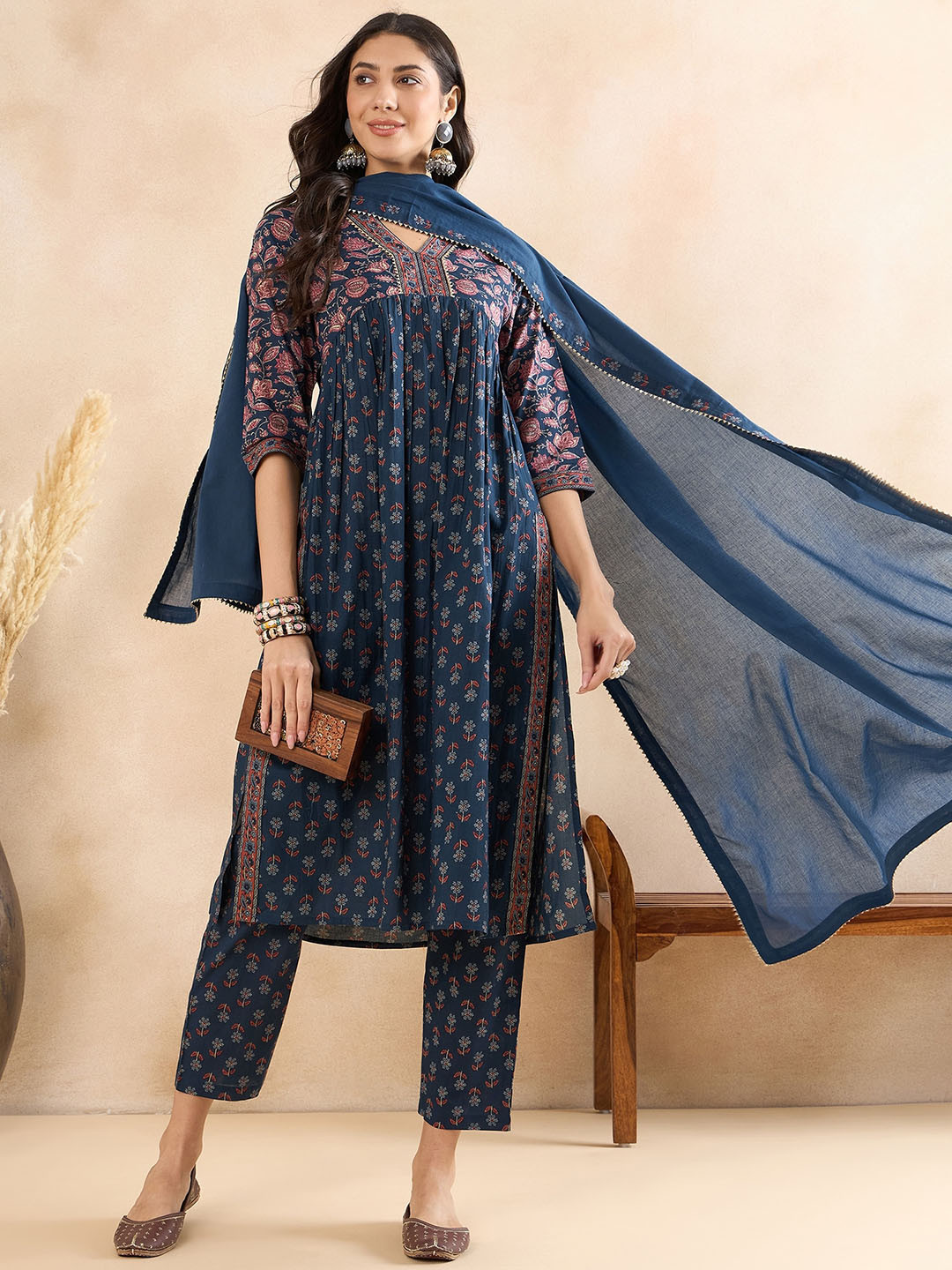 Women Floral Printed Pure Cotton thread Work Anarkali Kurta with Trousers & With Dupatta