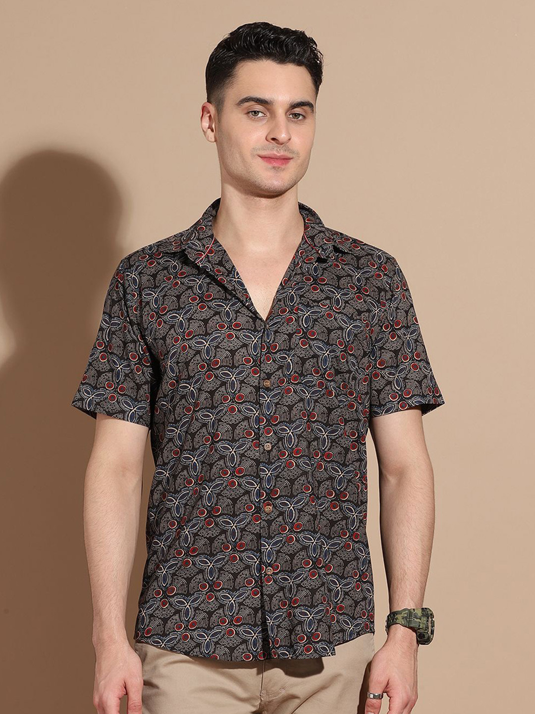 Anouk Men Smart Cutaway Collar Conversational Printed Cotton Casual Shirt