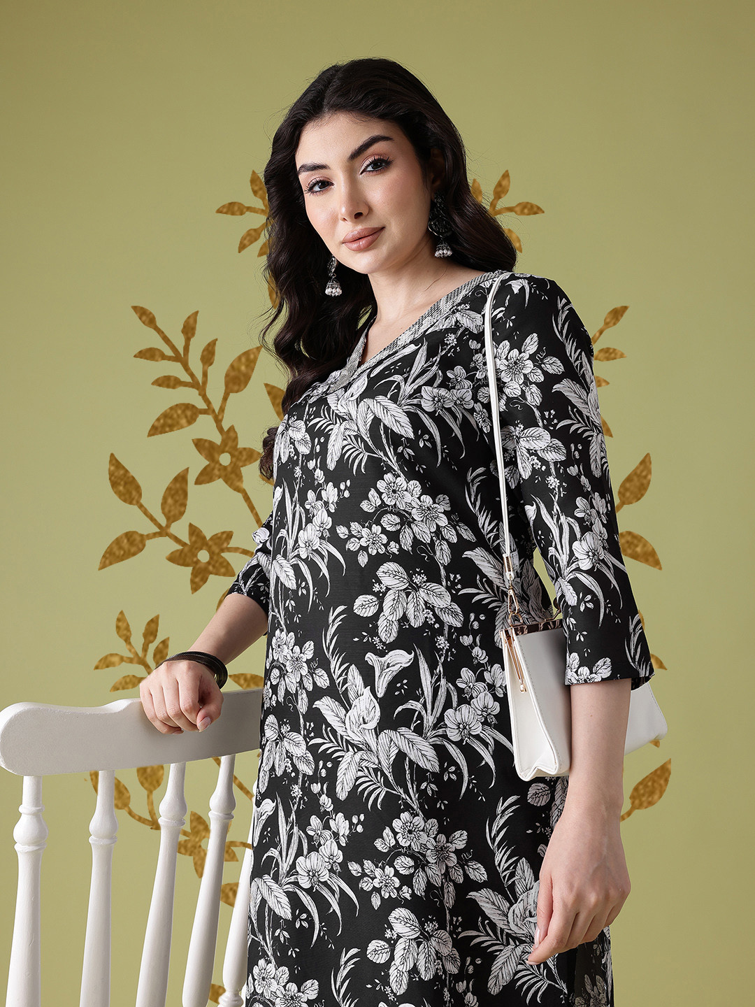 Anouk Women Floral Printed Kurta with Trousers