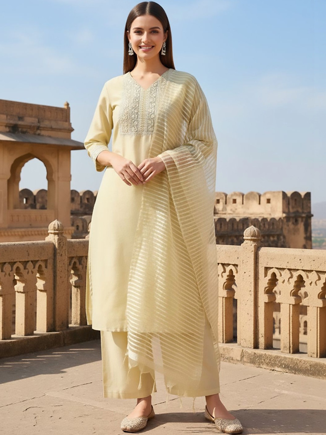 Anouk Mirage Women Ethnic Motifs Embroidered Regular Thread Work Kurta with Trousers & With Dupatta