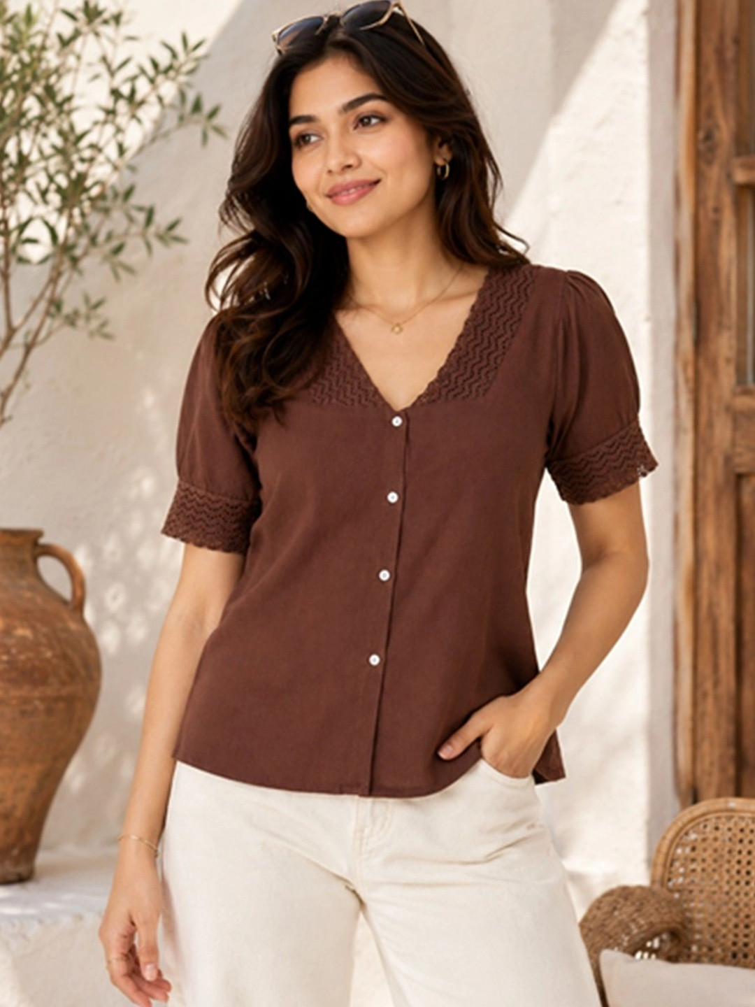 VISTRAA Puff Sleeve Top