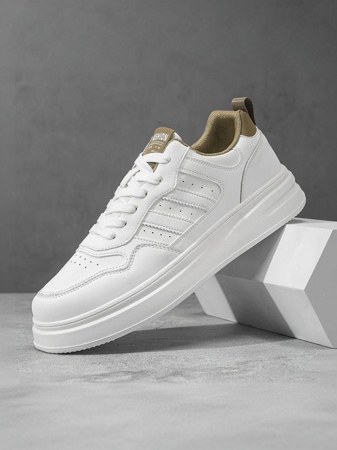Fition Men Perforations PU Sneakers