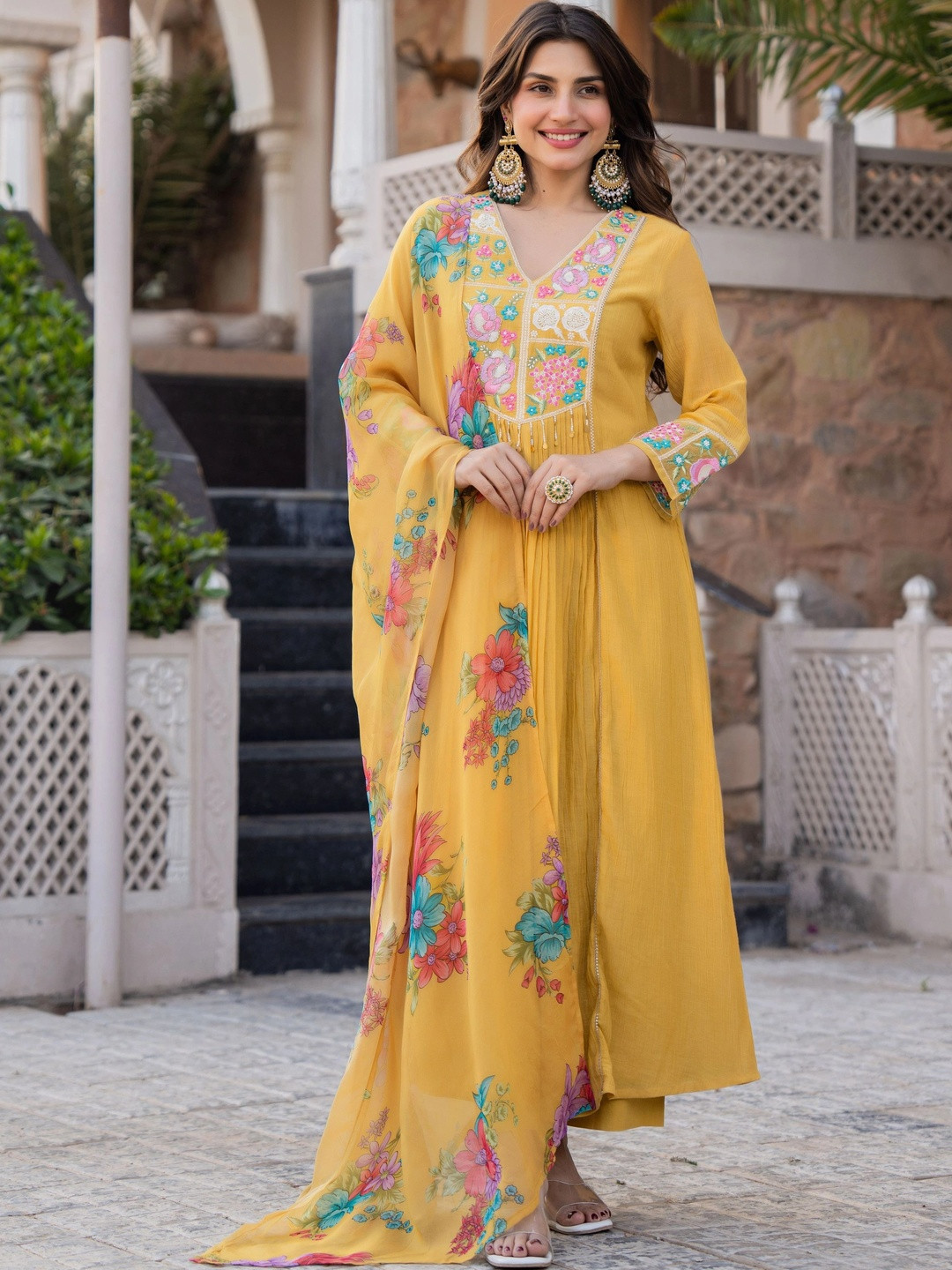 Woomn Women Floral Embroidered Empire Thread Work Chanderi Cotton Kurta with Trousers & With Dupatta
