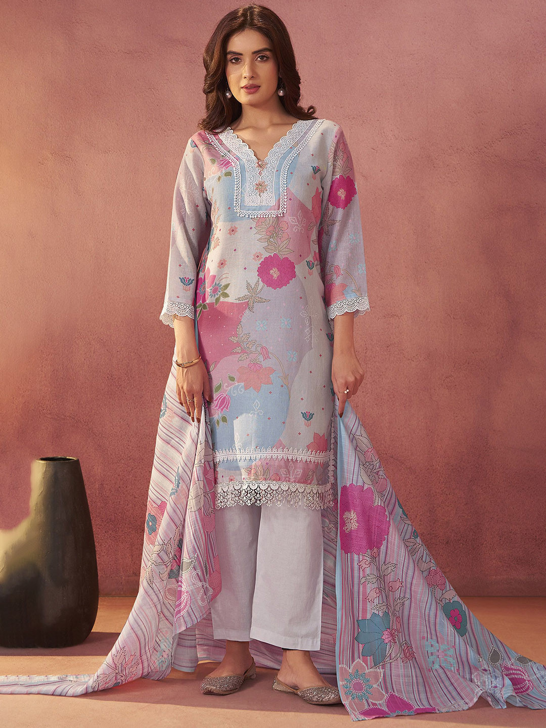 Anouk Women Floral Embroidered Regular Linen Kurta with Trousers & Dupatta